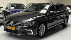 Grijs Gebruikt 2020 VW Passat GTE Stationwagen | € 14.995 (Eerlijke prijs)