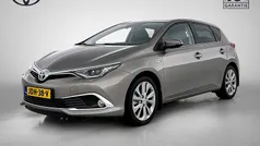 Gebruikt 2016 Toyota Auris Hybrid Limited Stationwagen | € 17.645 (Eerlijke prijs)