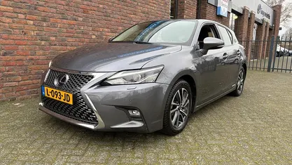 Occasion Lexus CT200h Business Edition 2021 Grijs Hatchback