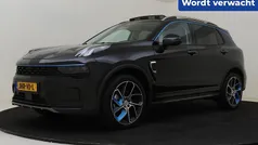 Zwart Gebruikt 2023 Lynk & Co 01 SUV | € 26.425 (Eerlijke prijs)