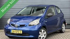 Blauw, metallic lak Gebruikt 2008 Toyota Aygo Hatchback | € 2.250 (Eerlijke prijs)