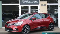 Rouge intense npk Gebruikt 2017 Renault Clio IV Intens Hatchback | € 9.950 (Eerlijke prijs)