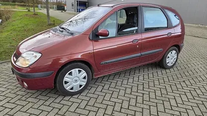 Gebruikt 2001 Renault Scénic MPV | € 650 (Super prijs)