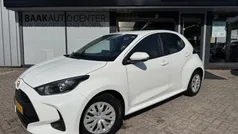 Wit Gebruikt 2021 Toyota Yaris Active Hatchback | € 15.950 (Eerlijke prijs)