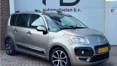 Beige, metallic lak Gebruikt 2010 Citroën C3 Picasso Exclusive MPV | € 4.440 (Eerlijke prijs)