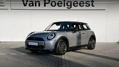 Occasion Mini Cooper Favoured 156 PK (114 kW) 2025 Hatchback