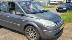 Grijs Gebruikt 2005 Renault Scénic II Dynamique MPV | € 850 (Eerlijke prijs)