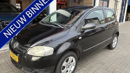 Zwart Occasion 2006 VW Fox Trendline Hatchback | € 1.899 (Eerlijke prijs)