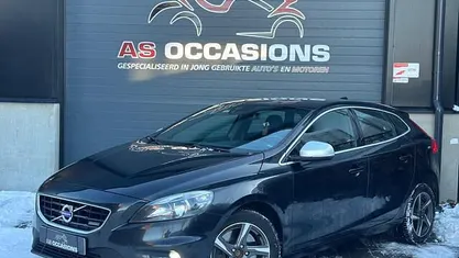 Zwart Gebruikt 2014 Volvo V40 R-Design Hatchback | € 6.499 (Eerlijke prijs)