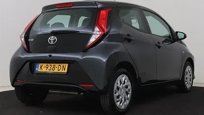 Grijs Gebruikt 2020 Toyota Aygo X-play Hatchback | € 12.750 (Eerlijke prijs)