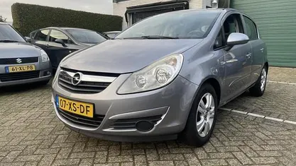Grijs (metallic) Gebruikt 2007 Opel Corsa Hatchback | € 2.850 (Eerlijke prijs)
