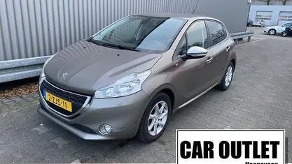 Occasion 2015 Peugeot 208 Style Hatchback | € 5.450 (Eerlijke prijs)