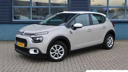 Grijs Occasion 2021 Citroën C3 PureTech Hatchback | € 10.945 (Super prijs)