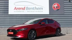 Rood, metallic lak Gebruikt 2019 Mazda 3 Luxury Hatchback | € 16.900 (Eerlijke prijs)
