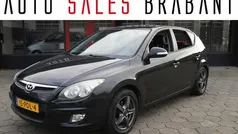 Zwart Gebruikt 2011 Hyundai i30 Hatchback | € 3.490 (Eerlijke prijs)