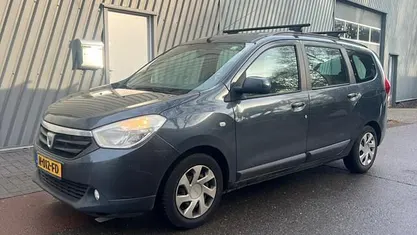 Grijs Occasion 2012 Dacia Lodgy MPV | € 3.490 (Eerlijke prijs)