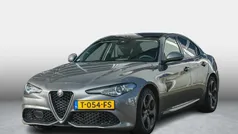 Grijs Gebruikt 2018 Alfa Romeo Giulia Veloce Sedan | € 36.189 (Eerlijke prijs)