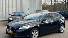 Zwart Gebruikt 2018 Volvo V40 Stationwagen | € 7.750 (Eerlijke prijs)