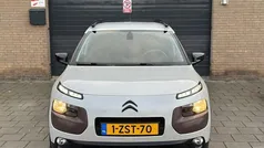 Wit (metallic) Gebruikt 2015 Citroën C4 PureTech SUV | € 6.950 (Eerlijke prijs)