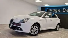 Wit Gebruikt 2017 Alfa Romeo Giulietta Hatchback | € 13.990 (Eerlijke prijs)