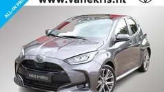 Grijs Gebruikt 2024 Toyota Yaris Hybrid Executive Hatchback | € 29.699 (Super prijs)