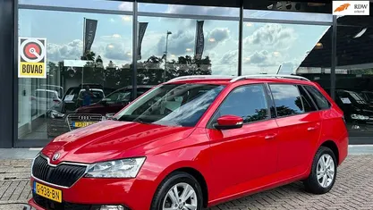 Rood Gebruikt 2019 Skoda Fabia Style Hatchback | € 7.499 (Goede deal)