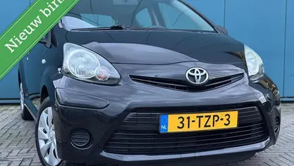 Occasion Toyota Aygo Comfort 68 PK (50 kW) 2012 Zwart Hatchback