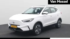 Wit Gebruikt 2023 MG ZS Luxury Sedan | € 21.444 (Eerlijke prijs)