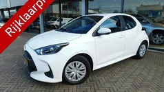 Wit Gebruikt 2022 Toyota Yaris Active Hatchback | € 17.500 (Eerlijke prijs)