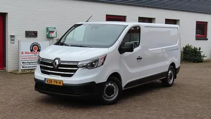 Wit Occasion 2023 Renault Trafic Komfort MPV | € 21.950 (Super prijs)