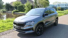Grijs Gebruikt 2023 Skoda Karoq SportLine SUV | € 36.995 (Eerlijke prijs)