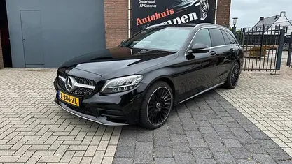 Occasion 2019 Mercedes C180 AMG Stationwagen | € 17.950 (Goede deal)