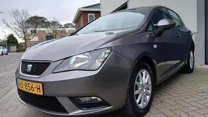 Grijs Gebruikt 2017 Seat Ibiza Style Hatchback | € 7.950 (Goede deal)