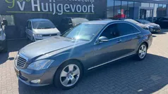 Grijs, metallic lak Gebruikt 2005 Mercedes S350 Prestige Sedan | € 7.750 (Eerlijke prijs)