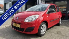 Rood Gebruikt 2008 Renault Twingo Authentique Hatchback | € 2.345 (Eerlijke prijs)