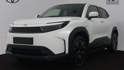 Nieuw Toyota Urban Cruiser Executive 127 kW (174 PK) 2026 Wit parelmoer SUV