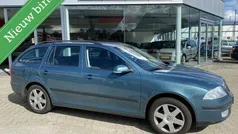 Groen, metallic lak Gebruikt 2006 Skoda Octavia Elegance Stationwagen | € 3.499 (Eerlijke prijs)