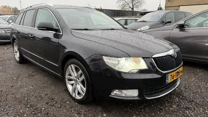 Zwart Gebruikt 2012 Skoda Superb Business Line Stationwagen | € 3.999 (Eerlijke prijs)