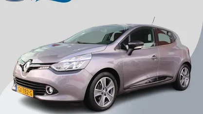 Grijs Occasion 2015 Renault Clio IV Night&Day Hatchback | € 7.450 (Eerlijke prijs)