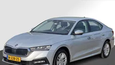 Grijs Gebruikt 2022 Skoda Octavia Business Line Hatchback | € 20.745 (Eerlijke prijs)