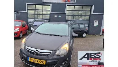 Gebruikt 2013 Opel Corsa Design Edition Hatchback | € 2.999 (Eerlijke prijs)