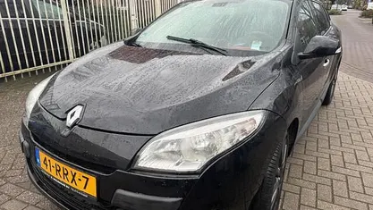Zwart Occasion 2011 Renault Mégane GrandTour Bose Edition Stationwagen | € 1.450 (Eerlijke prijs)