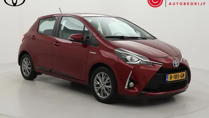 Occasion Toyota Yaris Hybrid 2022 Rood Hatchback