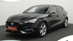 Zwart, metallic lak Gebruikt 2021 Seat Leon Business Hatchback | € 23.450 (Eerlijke prijs)
