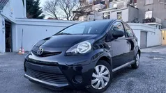 Blauw Gebruikt 2014 Toyota Aygo Active Hatchback | € 5.990 (Super prijs)