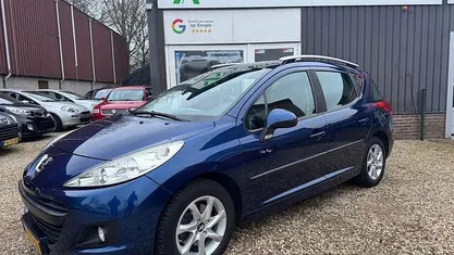 Blauw Gebruikt 2010 Peugeot 207 Urban Move Stationwagen | € 2.695 (Eerlijke prijs)
