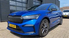 Blauw Gebruikt 2022 Skoda Enyaq iV SportLine SUV | € 34.095 (Eerlijke prijs)