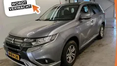 Grijs Gebruikt 2021 Mitsubishi Outlander P-HEV SUV | € 21.650 (Goede deal)