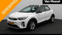 Wit Gebruikt 2022 Kia Stonic SUV | € 18.900 (Goede deal)