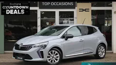 Gebruikt 2024 Renault Clio V Evolution Hatchback | € 19.045 (Eerlijke prijs)